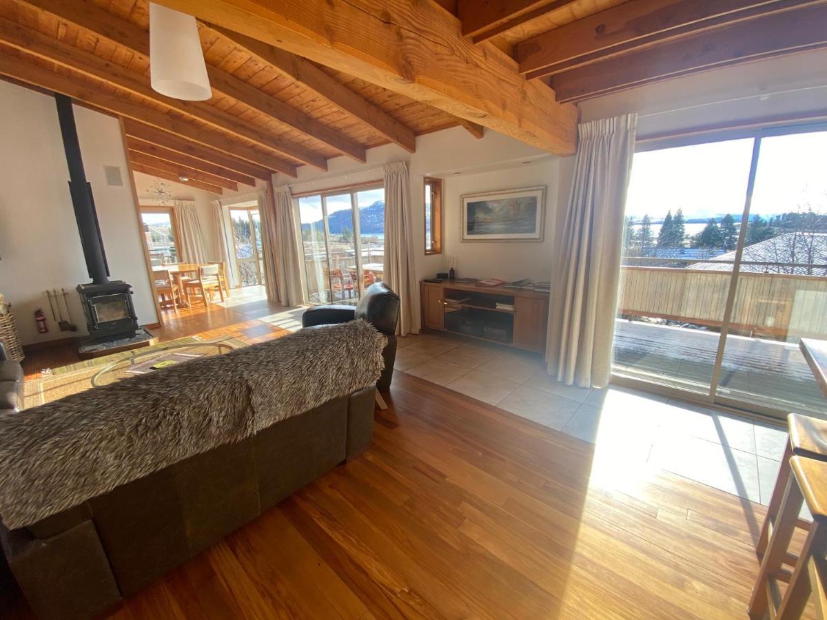Glacier Rock Lakeview House Lake Tekapo Exterior photo